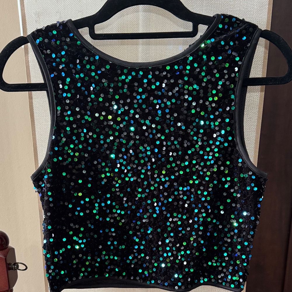 Sequins crop top - black background with blue and green size small